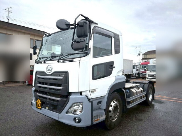 UDトラックスクオントレーラーヘッド（トラクターヘッド）大型（10t）[写真03]
