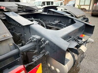 UDトラックスクオントレーラーヘッド（トラクターヘッド）大型（10t）[写真09]