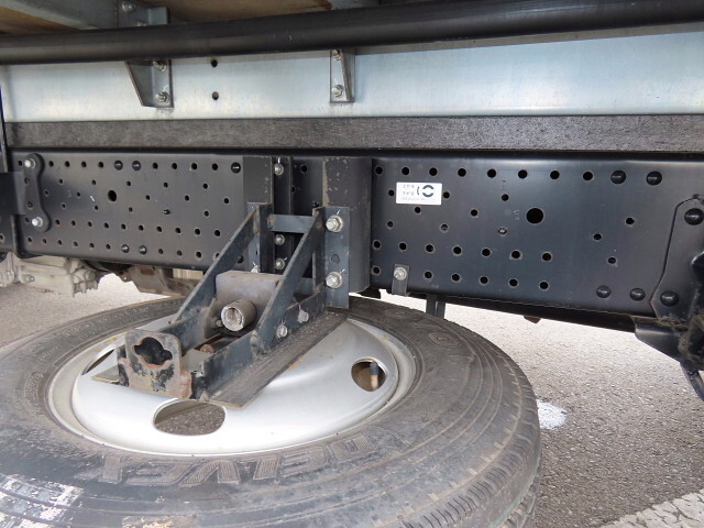 いすゞエルフアルミバン小型（2t・3t）[写真10]