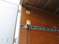 いすゞエルフアルミバン小型（2t・3t）[写真36]