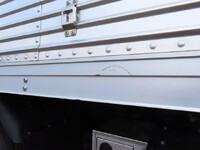 いすゞエルフアルミバン小型（2t・3t）[写真38]