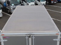 いすゞエルフアルミバン小型（2t・3t）[写真07]