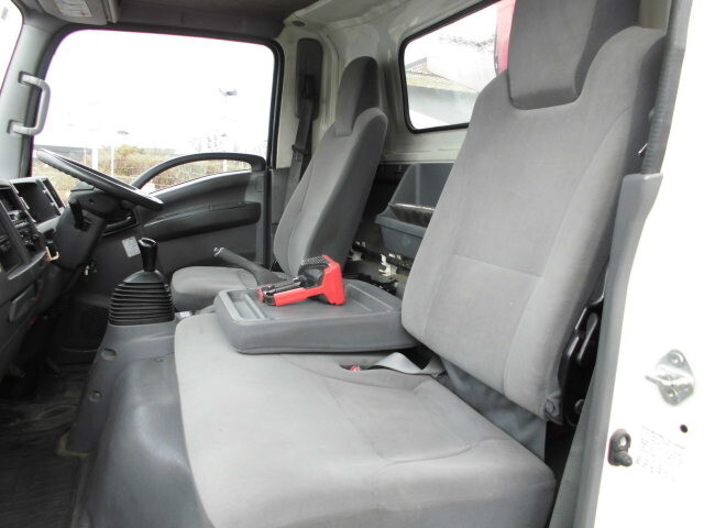 いすゞエルフクレーン4段小型（2t・3t）[写真32]