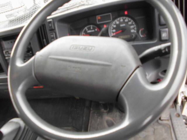 いすゞエルフクレーン4段小型（2t・3t）[写真38]