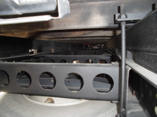 いすゞエルフクレーン4段小型（2t・3t）[写真09]