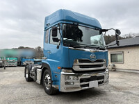 UDトラックスクオントレーラーヘッド（トラクターヘッド）大型（10t）[写真01]