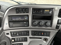 UDトラックスクオントレーラーヘッド（トラクターヘッド）大型（10t）[写真22]