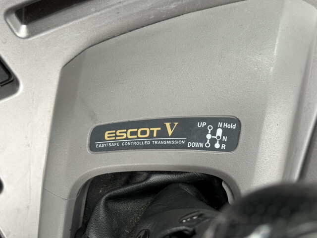 UDトラックスクオントレーラーヘッド（トラクターヘッド）大型（10t）[写真23]