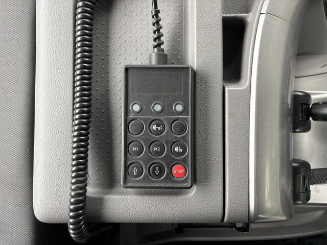 UDトラックスクオントレーラーヘッド（トラクターヘッド）大型（10t）[写真24]