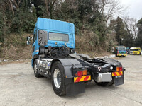 UDトラックスクオントレーラーヘッド（トラクターヘッド）大型（10t）[写真02]