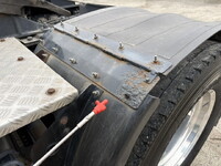 UDトラックスクオントレーラーヘッド（トラクターヘッド）大型（10t）[写真39]