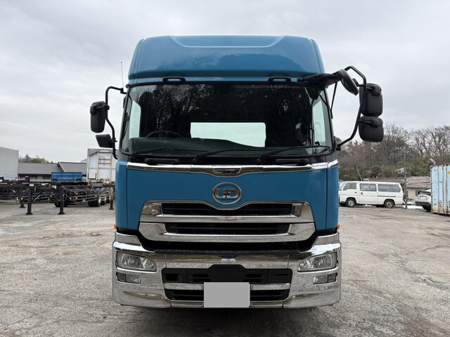 UDトラックスクオントレーラーヘッド（トラクターヘッド）大型（10t）[写真04]