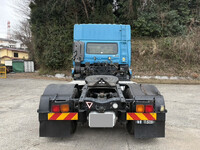 UDトラックスクオントレーラーヘッド（トラクターヘッド）大型（10t）[写真07]