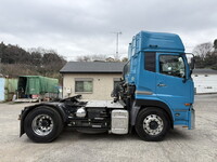 UDトラックスクオントレーラーヘッド（トラクターヘッド）大型（10t）[写真08]