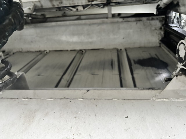 いすゞエルフパッカー車（塵芥車）小型（2t・3t）[写真12]