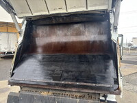 いすゞエルフパッカー車（塵芥車）小型（2t・3t）[写真18]