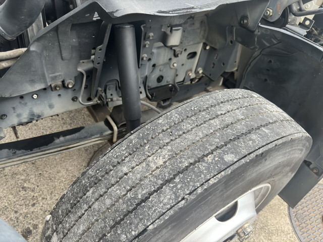 いすゞエルフパッカー車（塵芥車）小型（2t・3t）[写真24]