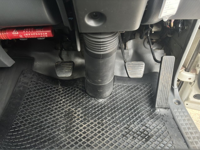 いすゞエルフパッカー車（塵芥車）小型（2t・3t）[写真31]