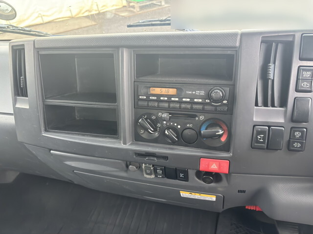 いすゞエルフパッカー車（塵芥車）小型（2t・3t）[写真35]