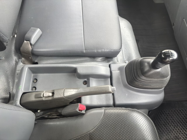 いすゞエルフパッカー車（塵芥車）小型（2t・3t）[写真36]