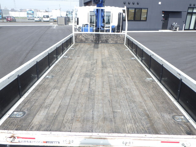 いすゞフォワードクレーン4段中型（4t）[写真39]