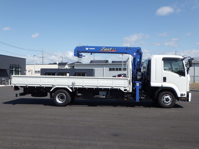 いすゞフォワードクレーン4段中型（4t）[写真05]