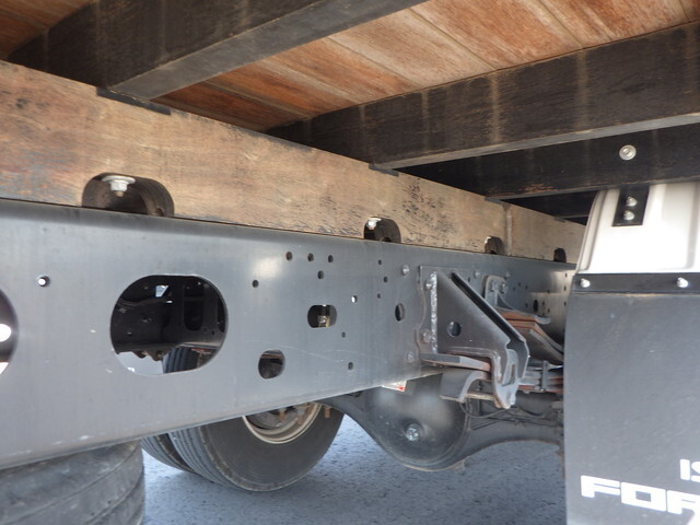 いすゞフォワードクレーン4段中型（4t）[写真09]