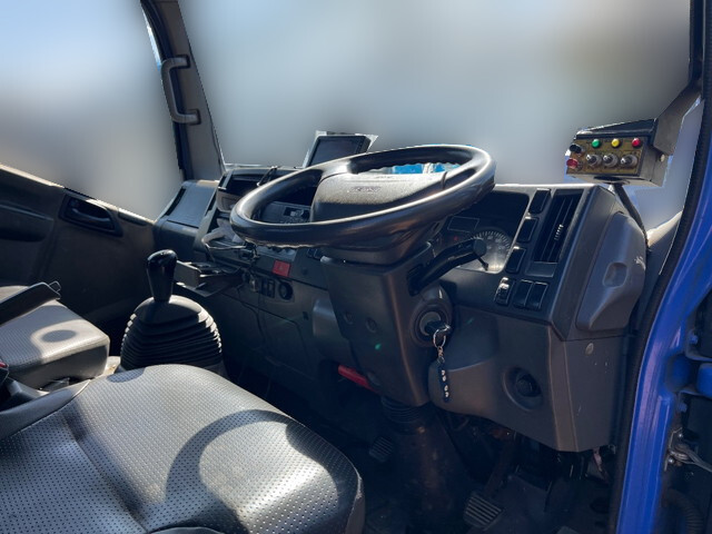 いすゞエルフパッカー車（塵芥車）小型（2t・3t）[写真33]