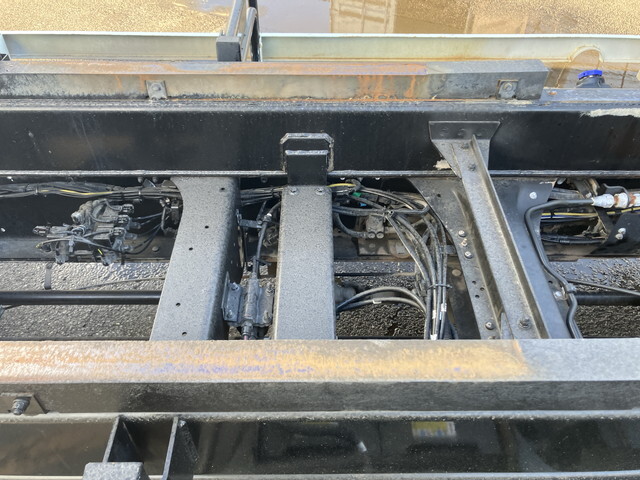 いすゞギガダンプ大型（10t）[写真20]