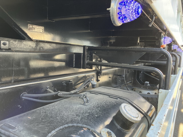 いすゞギガダンプ大型（10t）[写真26]