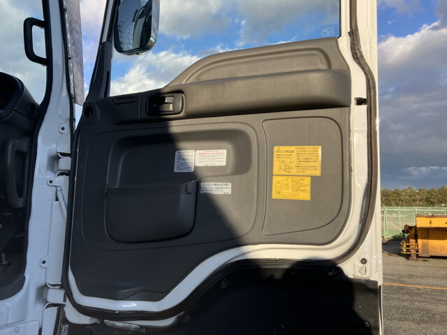 いすゞギガダンプ大型（10t）[写真31]