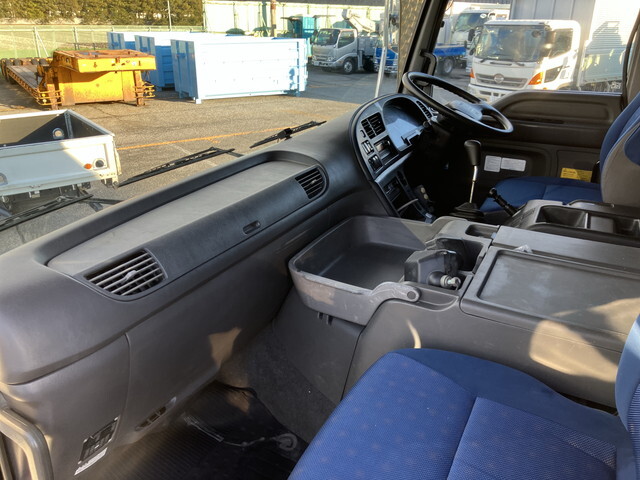 いすゞギガダンプ大型（10t）[写真33]