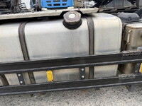 UDトラックスクオントレーラーヘッド（トラクターヘッド）大型（10t）[写真17]