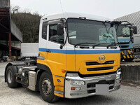 UDトラックスクオントレーラーヘッド（トラクターヘッド）大型（10t）[写真01]