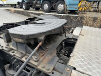 UDトラックスクオントレーラーヘッド（トラクターヘッド）大型（10t）[写真26]