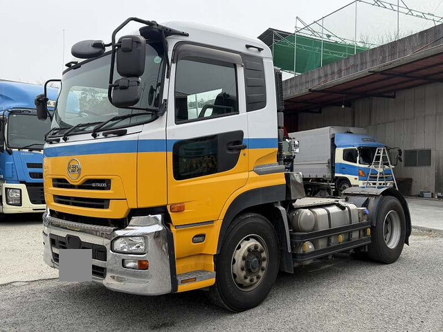 UDトラックスクオントレーラーヘッド（トラクターヘッド）大型（10t）[写真03]