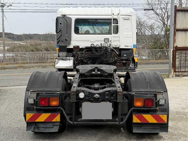 UDトラックスクオントレーラーヘッド（トラクターヘッド）大型（10t）[写真07]