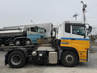 UDトラックスクオントレーラーヘッド（トラクターヘッド）大型（10t）[写真09]