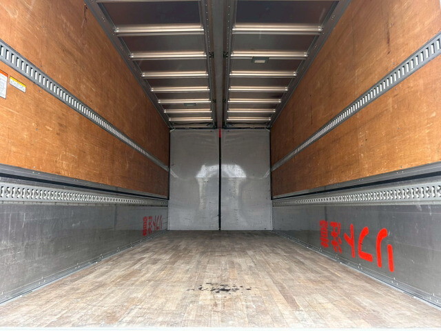 いすゞフォワードアルミウイング中型（4t）[写真13]