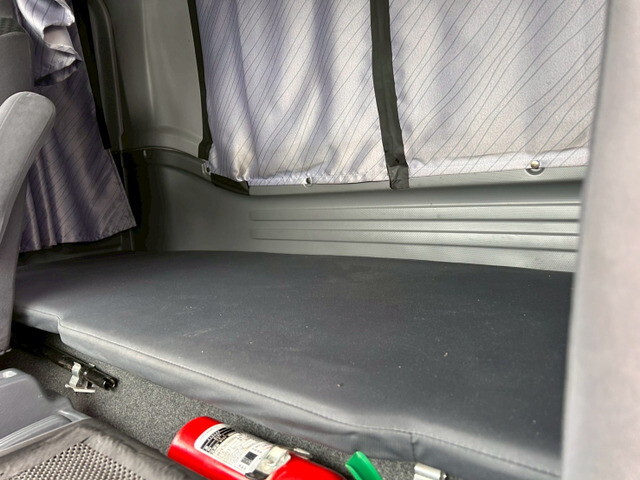 いすゞフォワードアルミウイング中型（4t）[写真17]