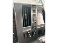 いすゞフォワードアルミウイング中型（4t）[写真27]