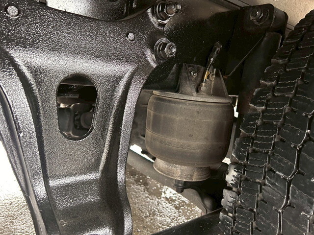 いすゞフォワードアルミウイング中型（4t）[写真38]