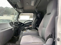 いすゞフォワードアルミウイング中型（4t）[写真06]