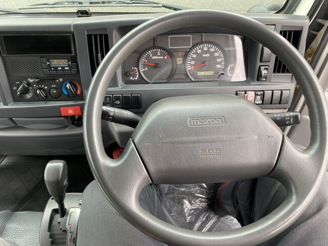 マツダタイタンダブルキャブ（Wキャブ）小型（2t・3t）[写真10]