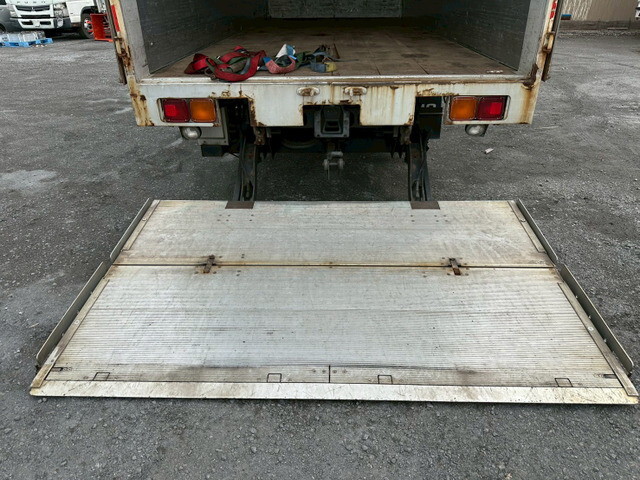 日野レンジャーアルミウイング中型（4t）[写真12]