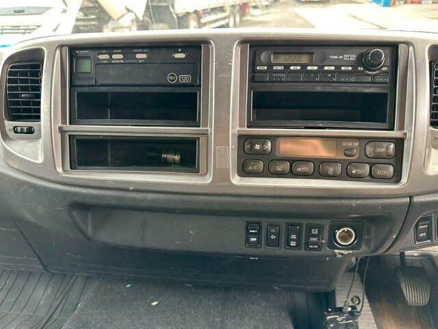 日野レンジャーアルミウイング中型（4t）[写真29]