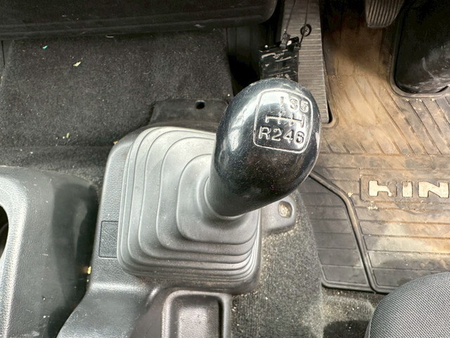 日野レンジャーアルミウイング中型（4t）[写真32]