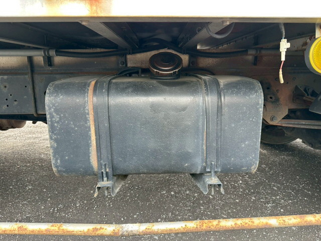 日野レンジャーアルミウイング中型（4t）[写真36]