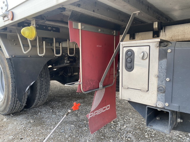 三菱ふそうファイターアルミウイング中型（4t）[写真34]