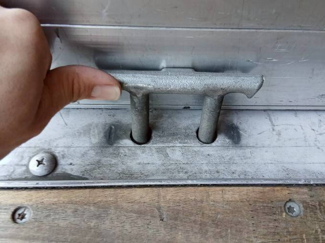 いすゞフォワードアルミウイング増トン（6t・8t）[写真16]